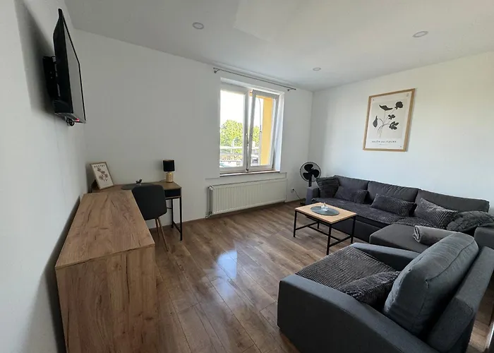 Apartmentsbymatyrafa-vii דירה